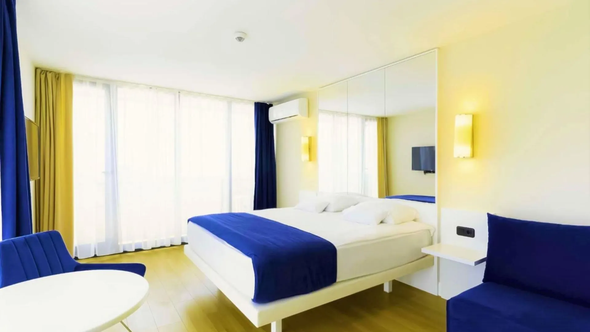 Opulent Sea View Aparthotel In Orbi City Batum 5*,